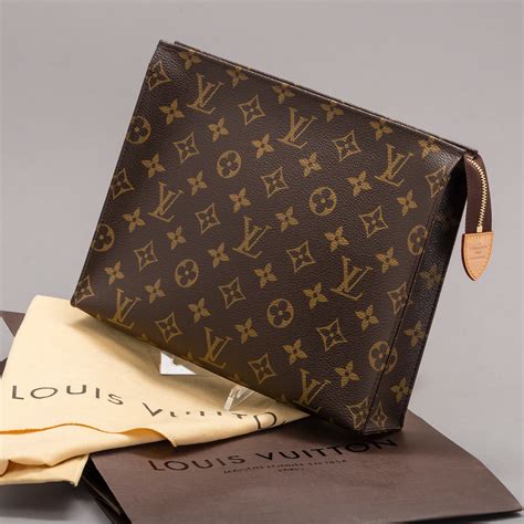 louis vuitton toiletry pouch 26 as a clutch|louis vuitton toiletry bag 26.